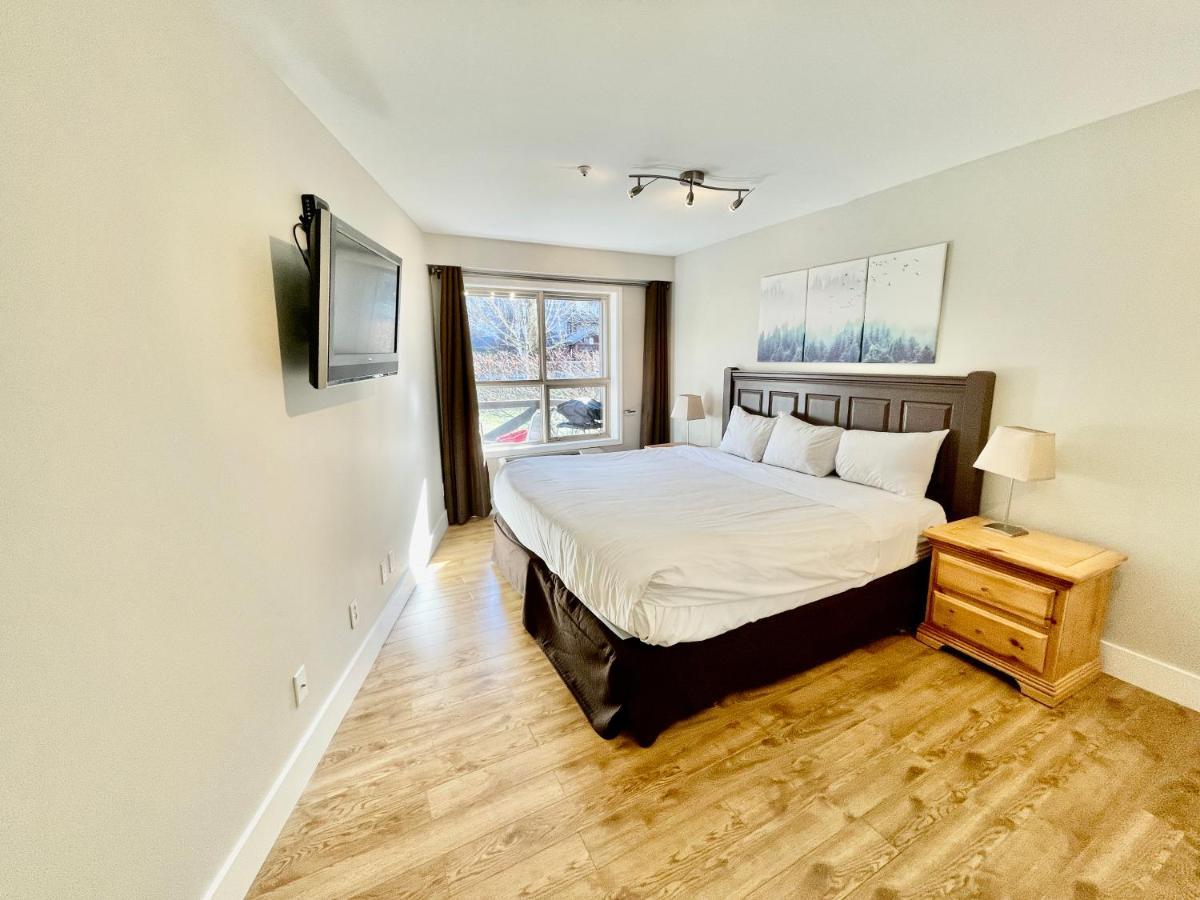 Best Ski In Ski Out Condo At Уистлер Экстерьер фото